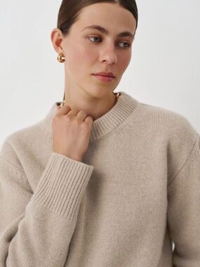 Beige cashmere sweater